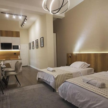 Daily Rent Studio Apartments Тирана Екстериор снимка