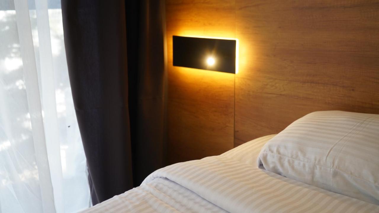 Daily Rent Studio Apartments Тирана Екстериор снимка