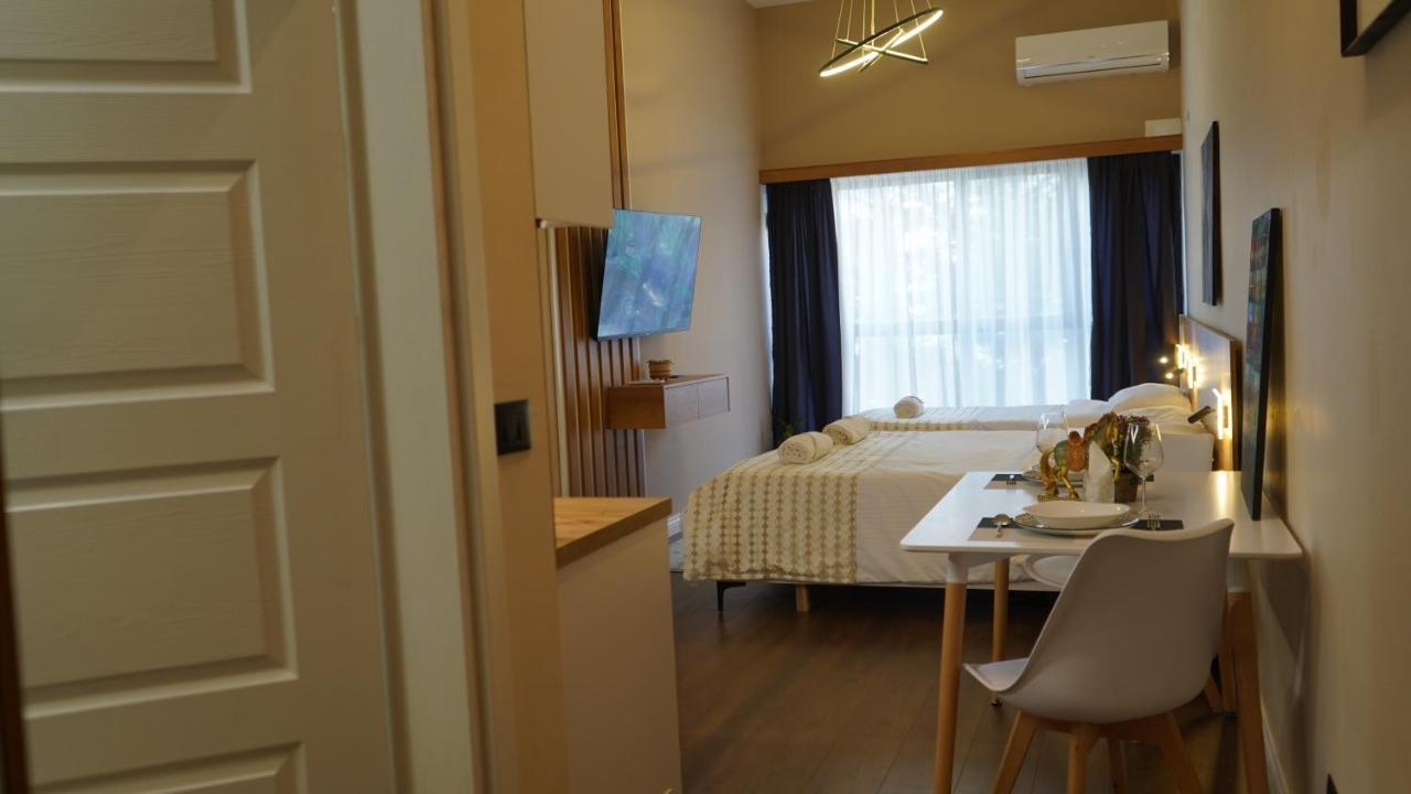 Daily Rent Studio Apartments Тирана Екстериор снимка
