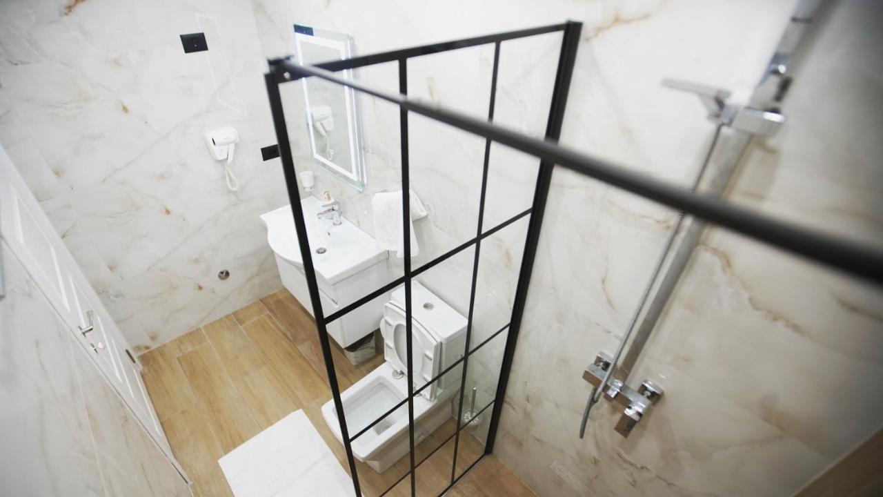 Daily Rent Studio Apartments Тирана Екстериор снимка