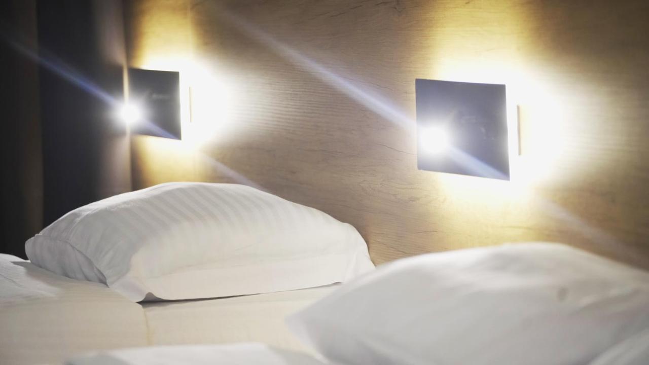 Daily Rent Studio Apartments Тирана Екстериор снимка